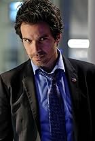 Photo of Santiago Cabrera